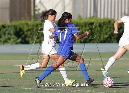 Thumbnail 2 in Maywood vs. Verdugo Hills (CIF LACS D3 Final) photogallery.
