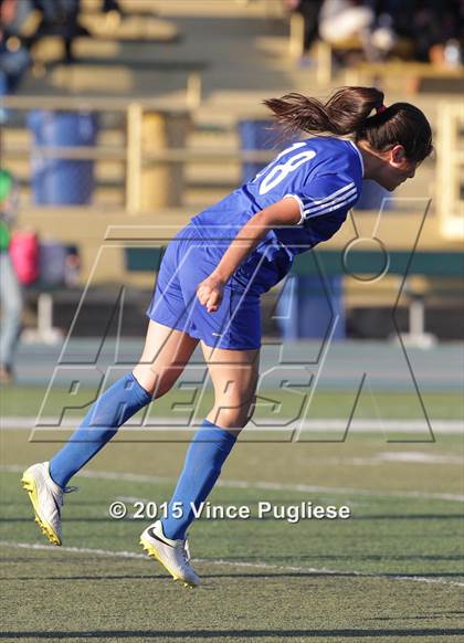 Thumbnail 2 in Maywood vs. Verdugo Hills (CIF LACS D3 Final) photogallery.