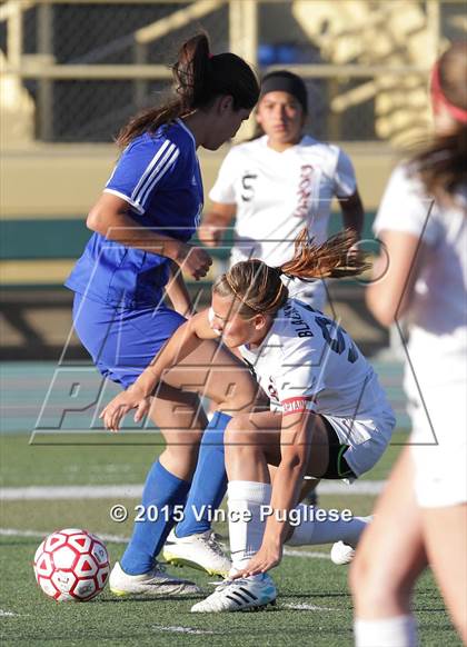 Thumbnail 1 in Maywood vs. Verdugo Hills (CIF LACS D3 Final) photogallery.