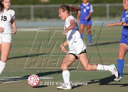 Thumbnail 1 in Maywood vs. Verdugo Hills (CIF LACS D3 Final) photogallery.