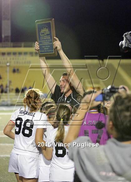 Thumbnail 2 in Maywood vs. Verdugo Hills (CIF LACS D3 Final) photogallery.