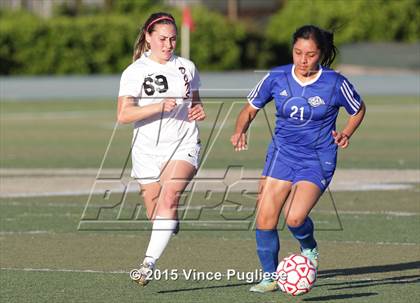 Thumbnail 3 in Maywood vs. Verdugo Hills (CIF LACS D3 Final) photogallery.