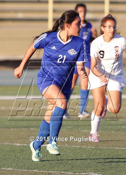 Thumbnail 3 in Maywood vs. Verdugo Hills (CIF LACS D3 Final) photogallery.