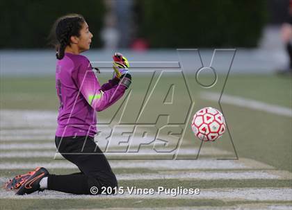 Thumbnail 1 in Maywood vs. Verdugo Hills (CIF LACS D3 Final) photogallery.