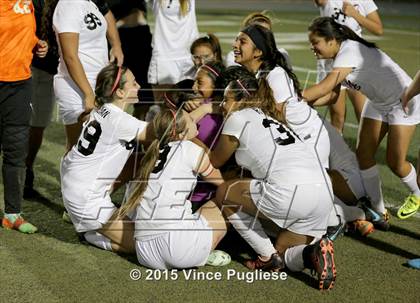 Thumbnail 3 in Maywood vs. Verdugo Hills (CIF LACS D3 Final) photogallery.