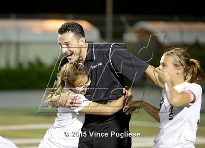 Thumbnail 1 in Maywood vs. Verdugo Hills (CIF LACS D3 Final) photogallery.