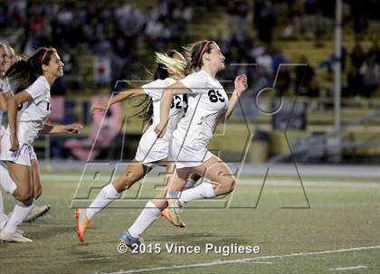 Thumbnail 3 in Maywood vs. Verdugo Hills (CIF LACS D3 Final) photogallery.