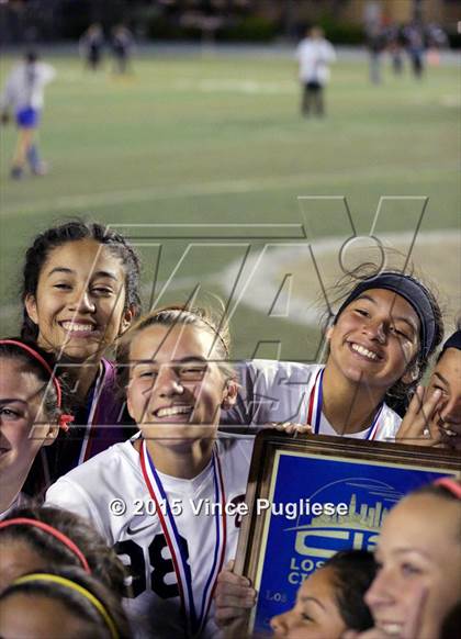 Thumbnail 3 in Maywood vs. Verdugo Hills (CIF LACS D3 Final) photogallery.