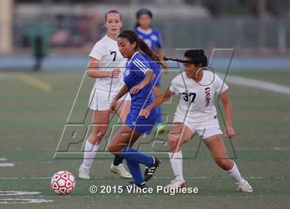 Thumbnail 2 in Maywood vs. Verdugo Hills (CIF LACS D3 Final) photogallery.