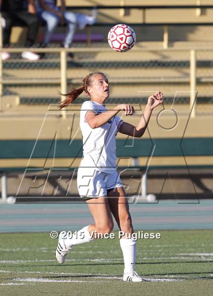 Thumbnail 3 in Maywood vs. Verdugo Hills (CIF LACS D3 Final) photogallery.