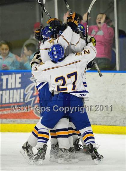 Thumbnail 3 in Sheehan vs. Newington/Berlin (CIAC Division 3 First Round) photogallery.