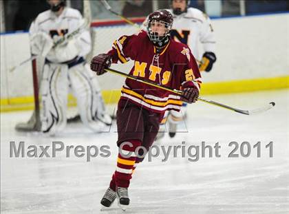 Thumbnail 2 in Sheehan vs. Newington/Berlin (CIAC Division 3 First Round) photogallery.