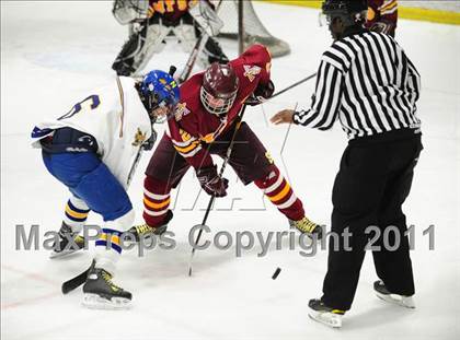 Thumbnail 1 in Sheehan vs. Newington/Berlin (CIAC Division 3 First Round) photogallery.