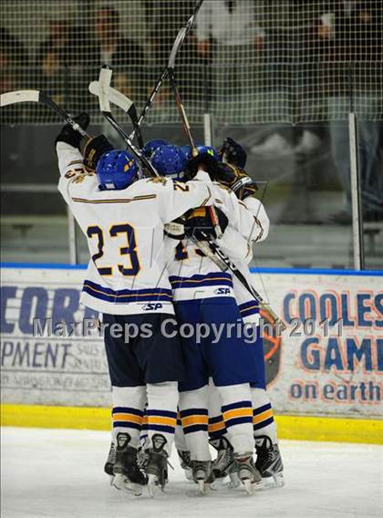 Thumbnail 1 in Sheehan vs. Newington/Berlin (CIAC Division 3 First Round) photogallery.