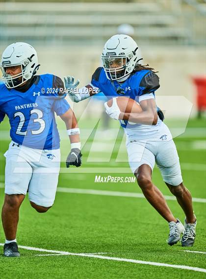 Thumbnail 2 in Atascocita vs King (B Team) photogallery.
