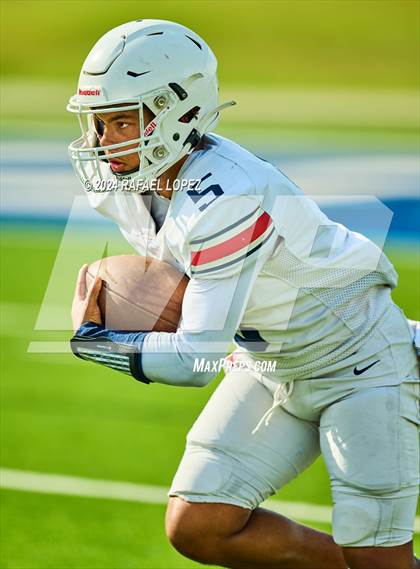 Thumbnail 2 in Atascocita vs King (B Team) photogallery.