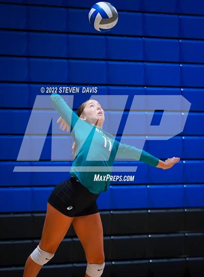 Thumbnail 2 in Gilbert vs. Highland photogallery.