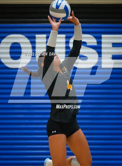 Thumbnail 2 in Gilbert vs. Highland photogallery.