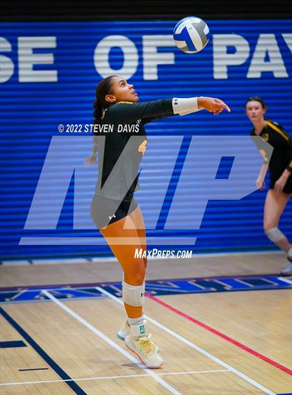 Thumbnail 2 in Gilbert vs. Highland photogallery.