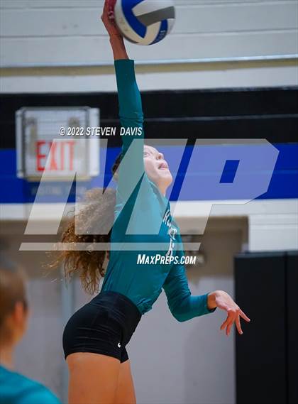 Thumbnail 2 in Gilbert vs. Highland photogallery.