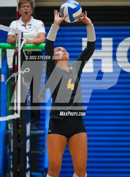 Thumbnail 1 in Gilbert vs. Highland photogallery.