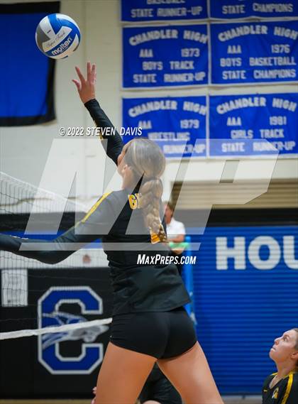 Thumbnail 2 in Gilbert vs. Highland photogallery.