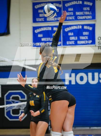 Thumbnail 1 in Gilbert vs. Highland photogallery.