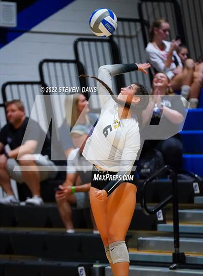 Thumbnail 3 in Gilbert vs. Highland photogallery.