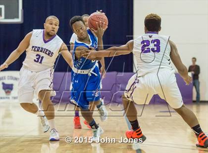 Thumbnail 3 in Seton Hall Prep @ Newark Tech photogallery.