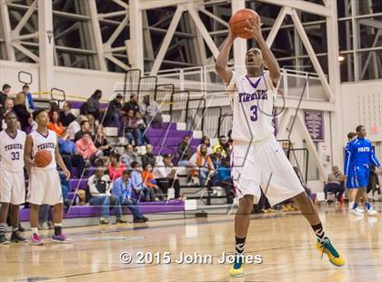 Thumbnail 3 in Seton Hall Prep @ Newark Tech photogallery.