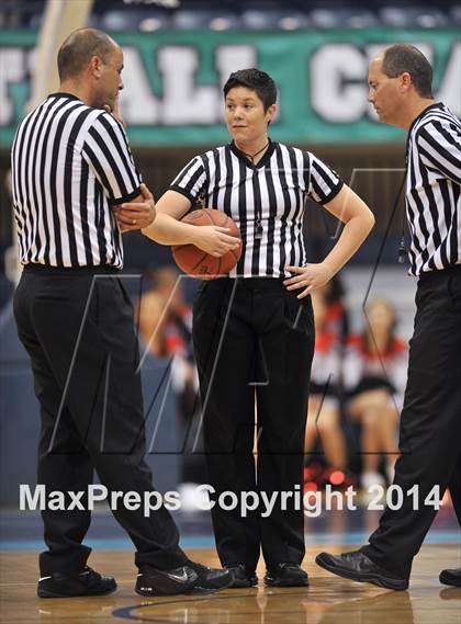 Thumbnail 1 in Central vs. La Jolla (CIF SDS D3 Final) photogallery.
