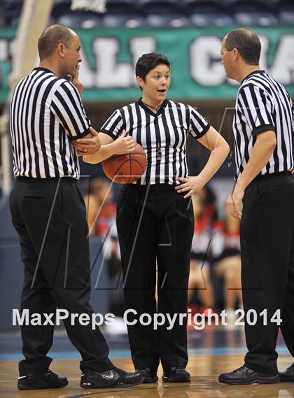 Thumbnail 2 in Central vs. La Jolla (CIF SDS D3 Final) photogallery.