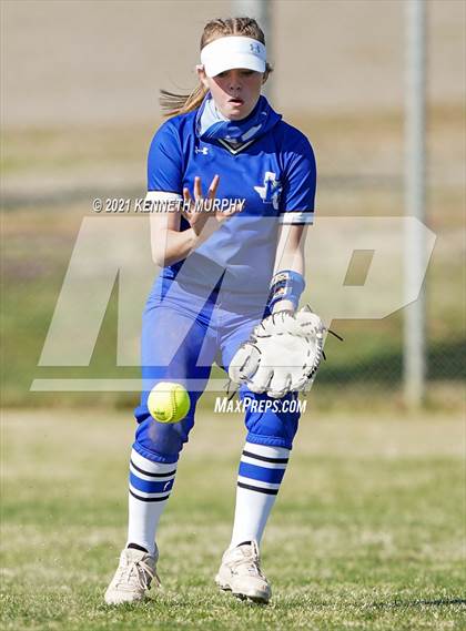 Thumbnail 3 in Krum vs Huntsville photogallery.