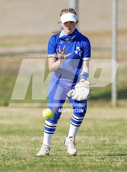 Thumbnail 2 in Krum vs Huntsville photogallery.