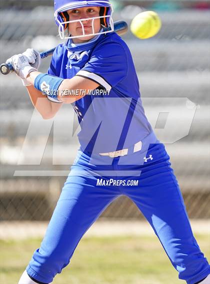 Thumbnail 3 in Krum vs Huntsville photogallery.