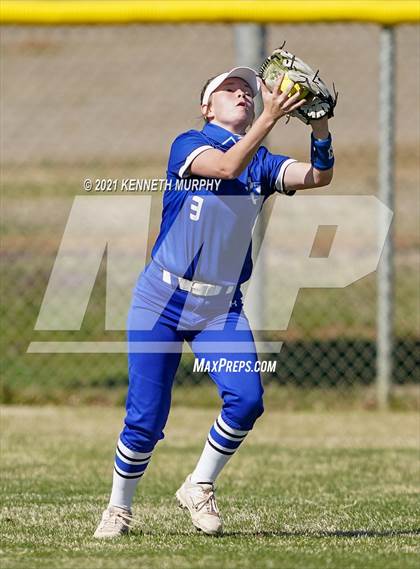 Thumbnail 2 in Krum vs Huntsville photogallery.