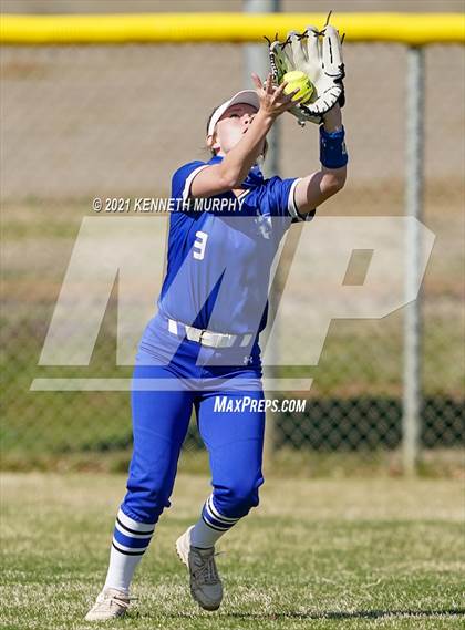 Thumbnail 1 in Krum vs Huntsville photogallery.
