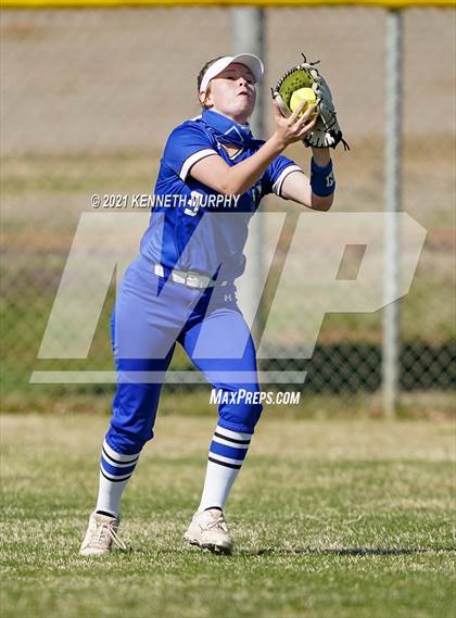 Thumbnail 3 in Krum vs Huntsville photogallery.
