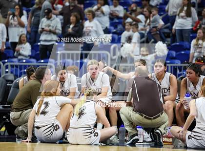 Thumbnail 2 in Sands vs. Huckabay (UIL 1A State Semifinal) photogallery.