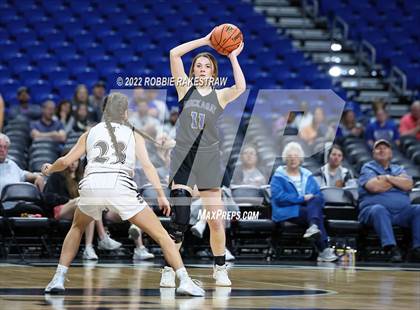 Thumbnail 3 in Sands vs. Huckabay (UIL 1A State Semifinal) photogallery.