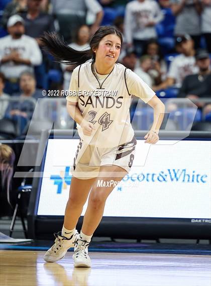 Thumbnail 2 in Sands vs. Huckabay (UIL 1A State Semifinal) photogallery.
