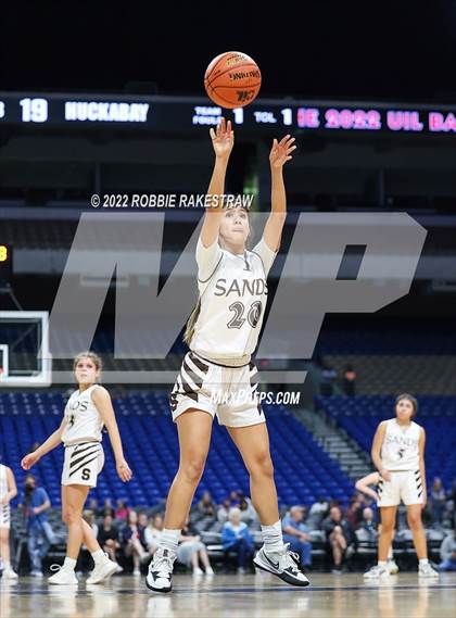 Thumbnail 1 in Sands vs. Huckabay (UIL 1A State Semifinal) photogallery.