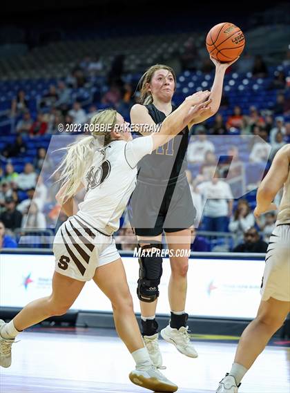 Thumbnail 3 in Sands vs. Huckabay (UIL 1A State Semifinal) photogallery.