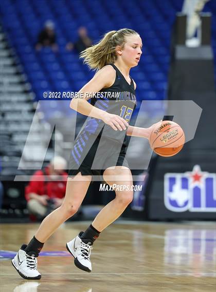 Thumbnail 1 in Sands vs. Huckabay (UIL 1A State Semifinal) photogallery.