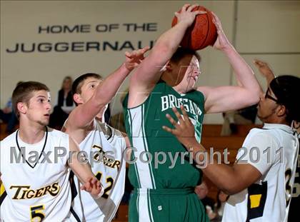 Thumbnail 2 in Bishop Brossart vs. Clay County (Lloyd Memorial Classic) photogallery.
