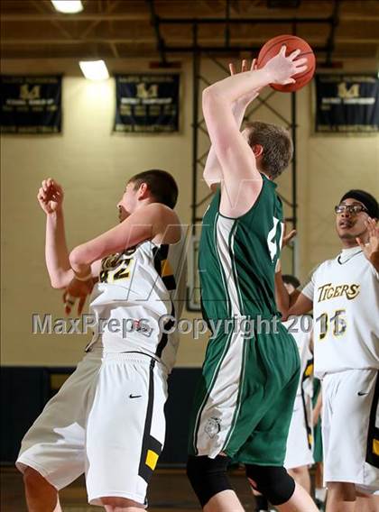 Thumbnail 1 in Bishop Brossart vs. Clay County (Lloyd Memorial Classic) photogallery.