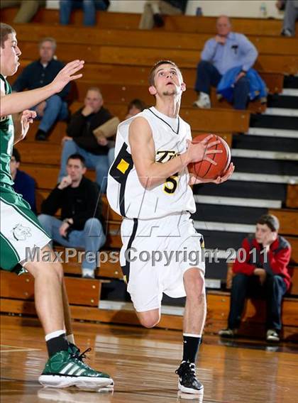 Thumbnail 3 in Bishop Brossart vs. Clay County (Lloyd Memorial Classic) photogallery.