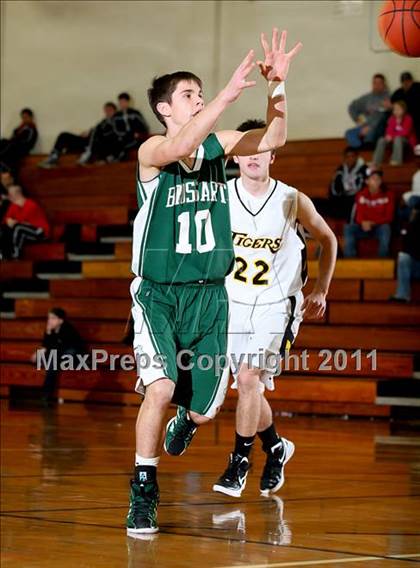 Thumbnail 1 in Bishop Brossart vs. Clay County (Lloyd Memorial Classic) photogallery.