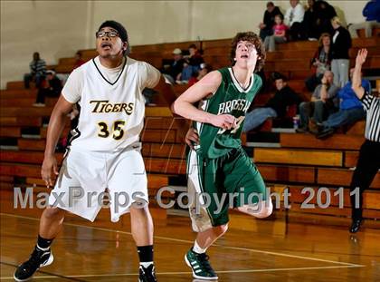 Thumbnail 3 in Bishop Brossart vs. Clay County (Lloyd Memorial Classic) photogallery.