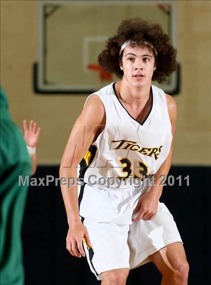 Thumbnail 2 in Bishop Brossart vs. Clay County (Lloyd Memorial Classic) photogallery.